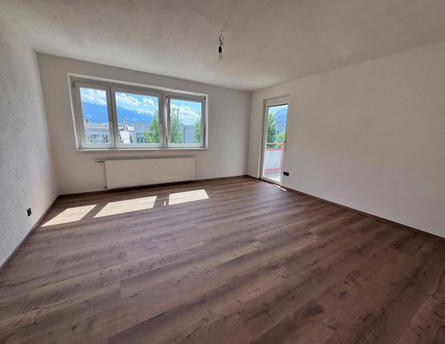 Komplett sanierte 4-Zimmer Wohnung mit Balkon/Loggia in Zentrumslage von Schwaz zu verkaufen