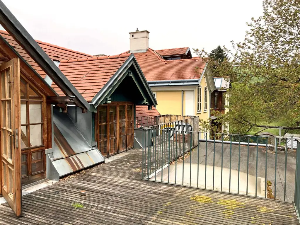 LOFTARTIGE WOHNUNG IM GRÜNEN NAHE DER WIENER STADTGRENZE