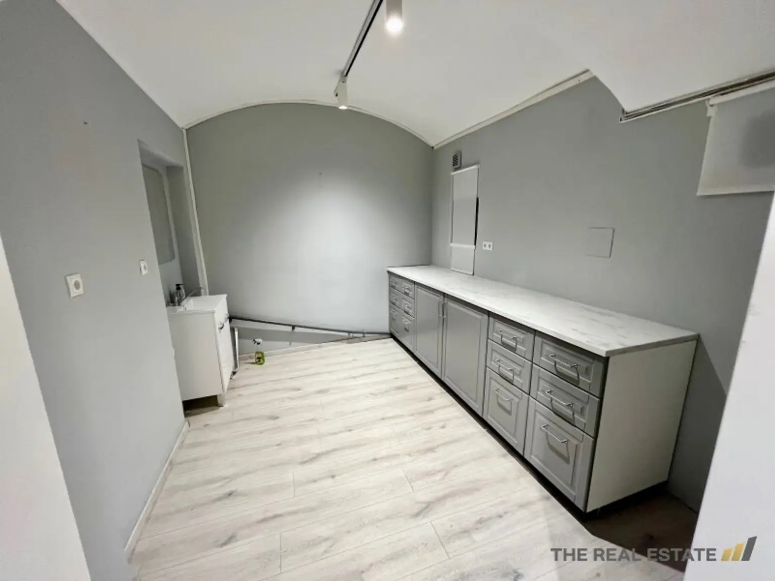 GESCHÄFTSKOKAL/BÜRO/PRAXIS/ATELIER NAHE PALAIS COBURG