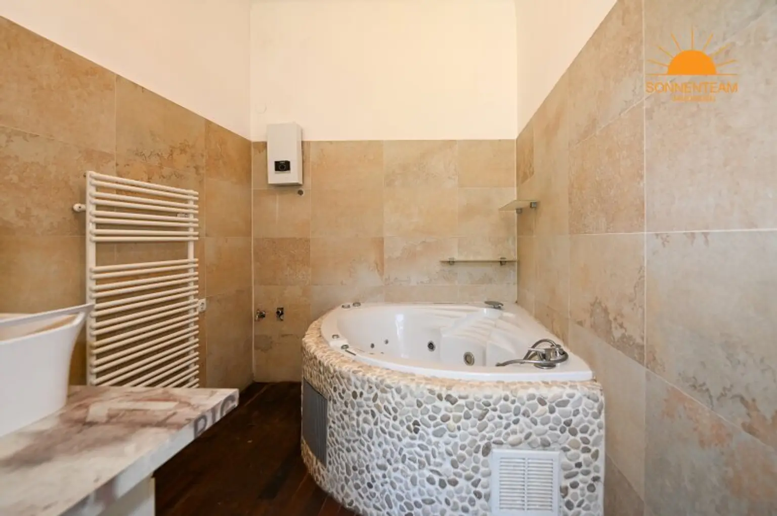 Charme & Potential – Altbauvilla mit großem Garten in Mödling