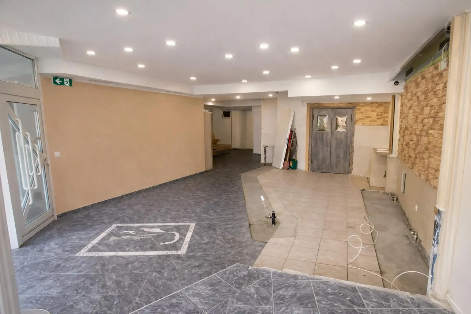 Wohnung - Geschäft/Wohnung