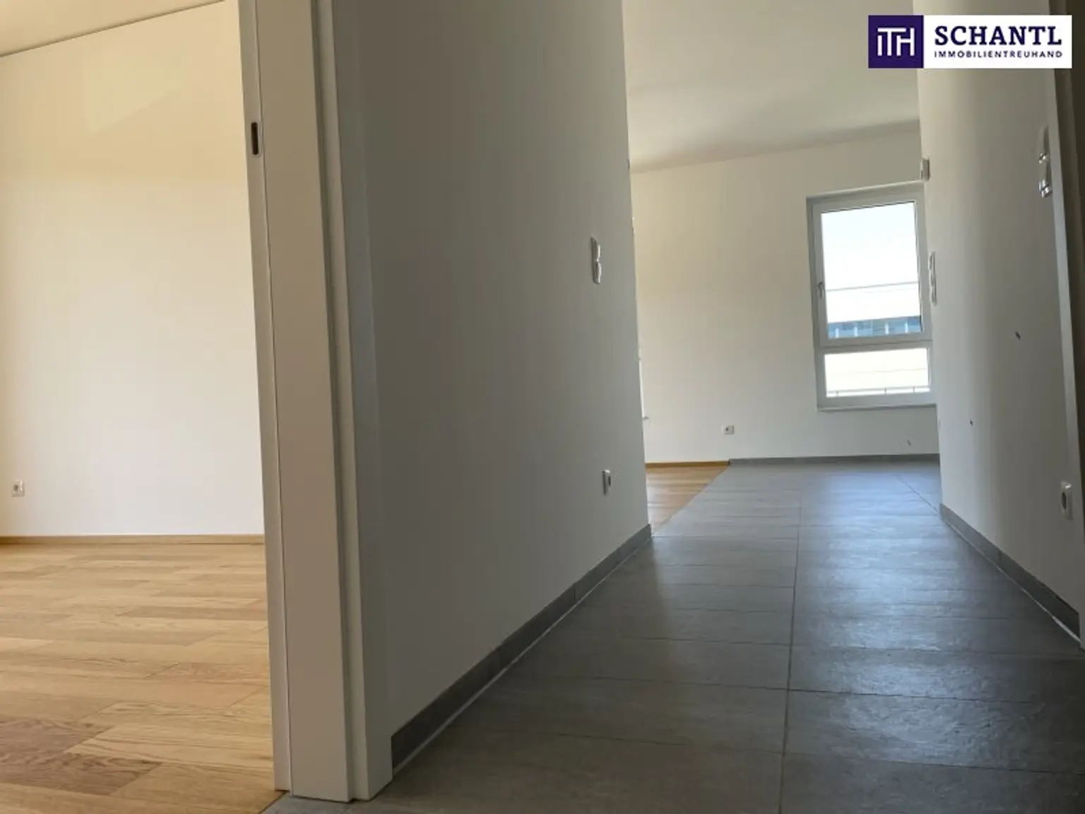 RIESIGE DACHTERRASSE + HOCHWERTIGE AUSSTATTUNG + SÜD/WEST Ausrichtung! + Tiefgarage! Nur 7 Min. von Graz entfernt!!