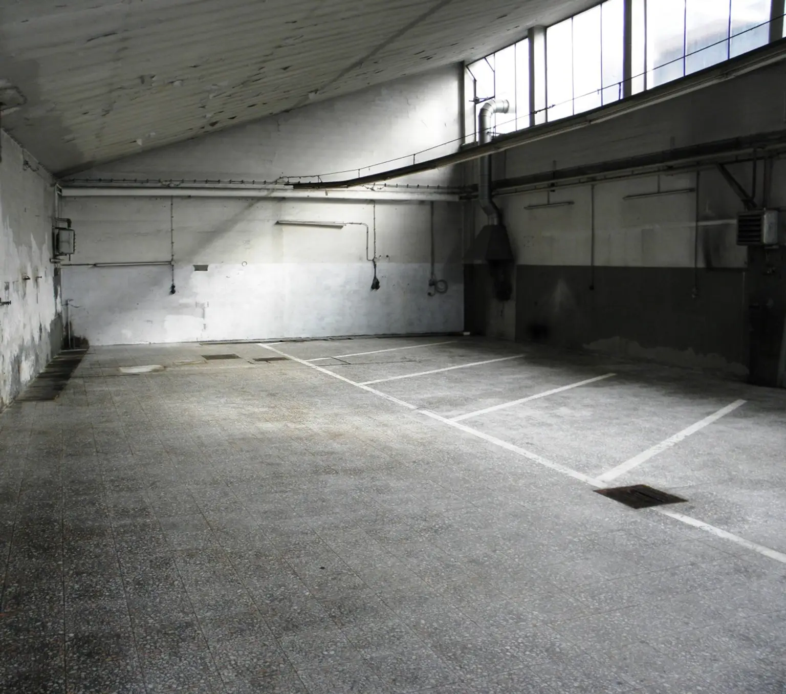 Werkstatt Halle Garage