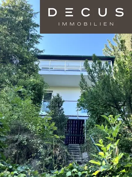 IDYLLE - EINFAMILIENHAUS IN ROMANTISCHER HANGLAGE - ERSTBEZUG NACH KOMPLETTSANIERUNG ZUM NIEDRIGENERGIEHAUS - FERNBLICK