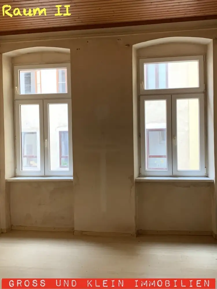 geschickte Hände gesucht.
Klein - Atelier - Büro - lager - die Lage ist gut .