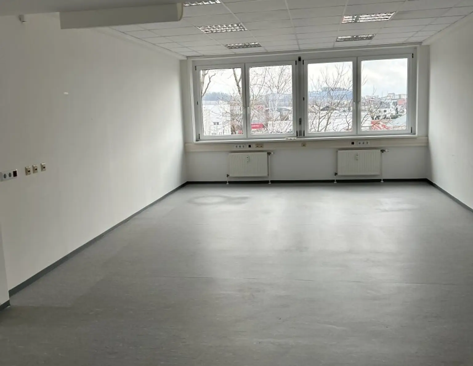 Topaktuelles Angebot ! GTZ - Büro mit Klimaanlage