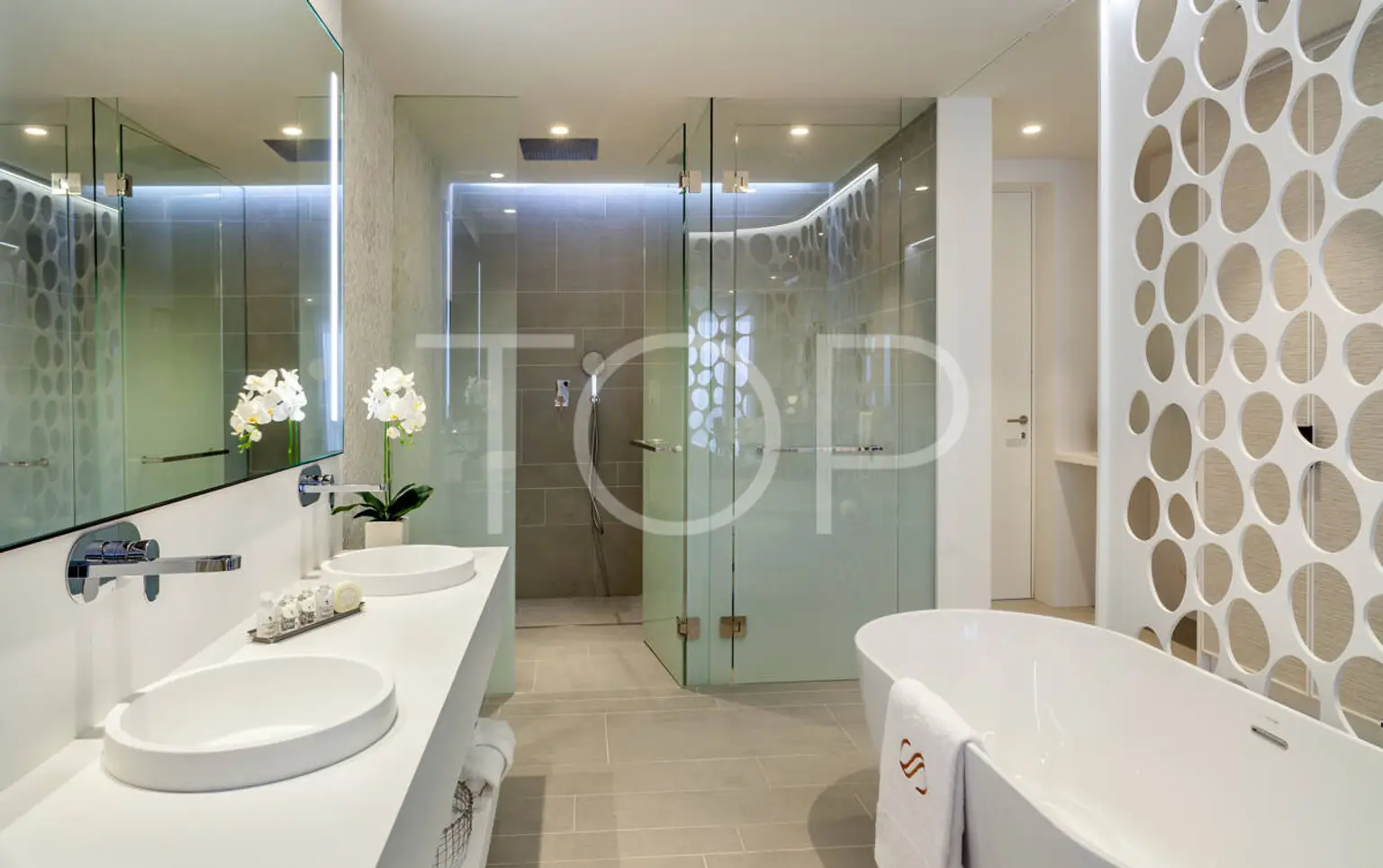 RHCB Juniorsuite front sea view & Juniorsuite panoramic sea view (6)