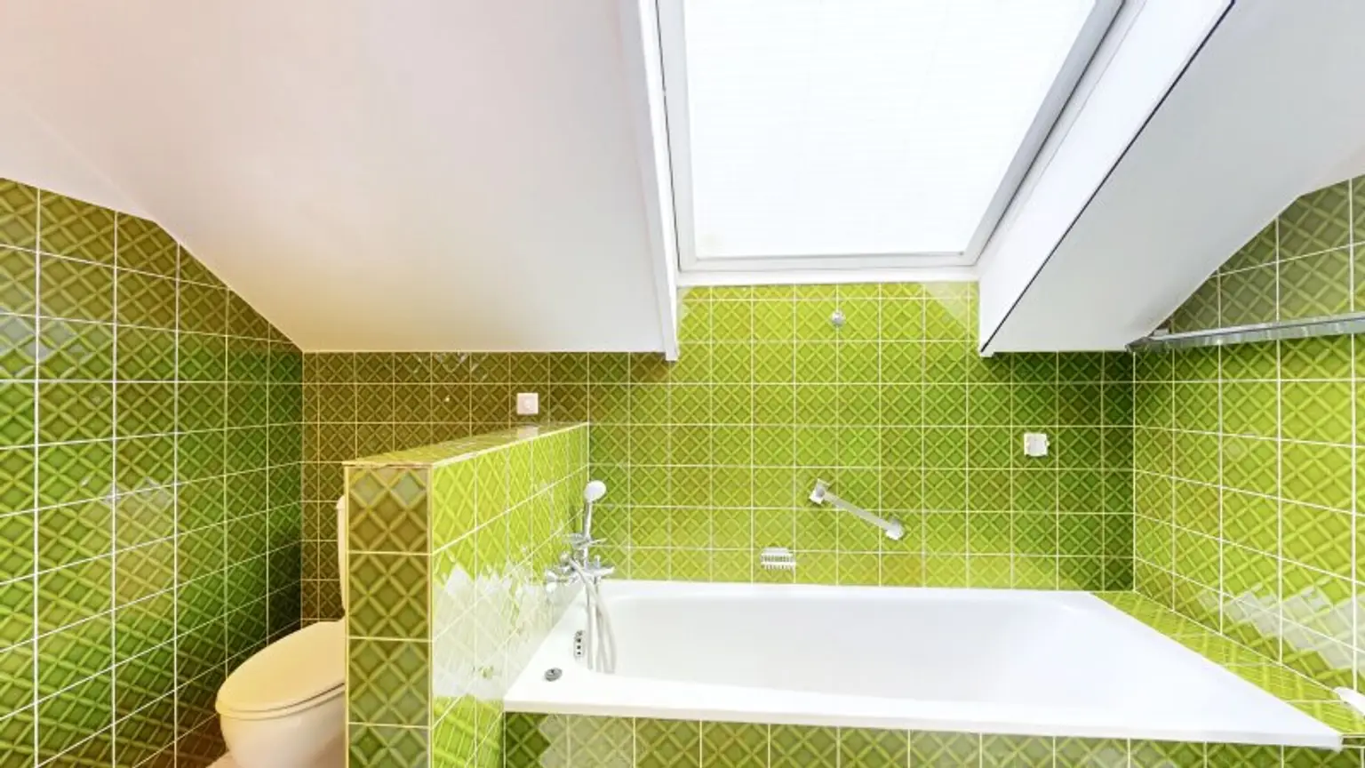 Bemerkenswertes Einfamilienhaus mit viel Entwicklungsmöglichkeit | Pool | Sauna | großer Garten