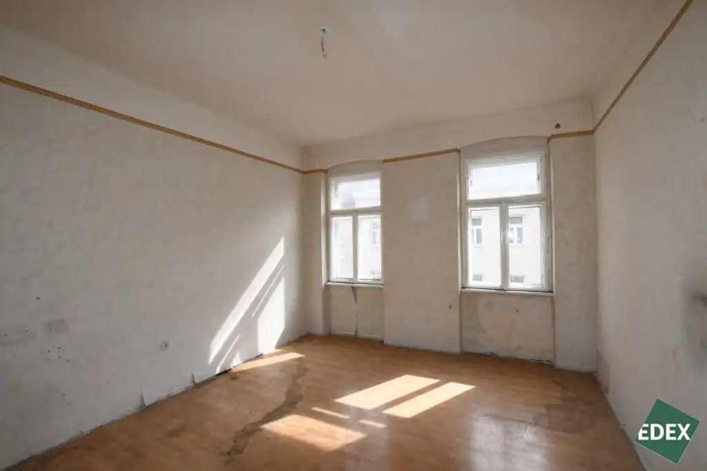 Sanierungsbedürftige 2-Zimmer-Altbauwohnung mit Entwicklungspotenzial – ca. 46 m² in zentraler Lage