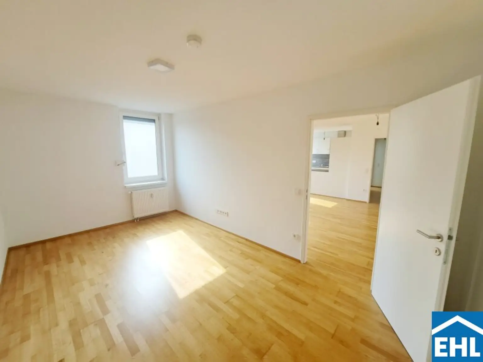 Innenhofseitige 2-Zimmer-Wohnung nahe dem Millennium Tower