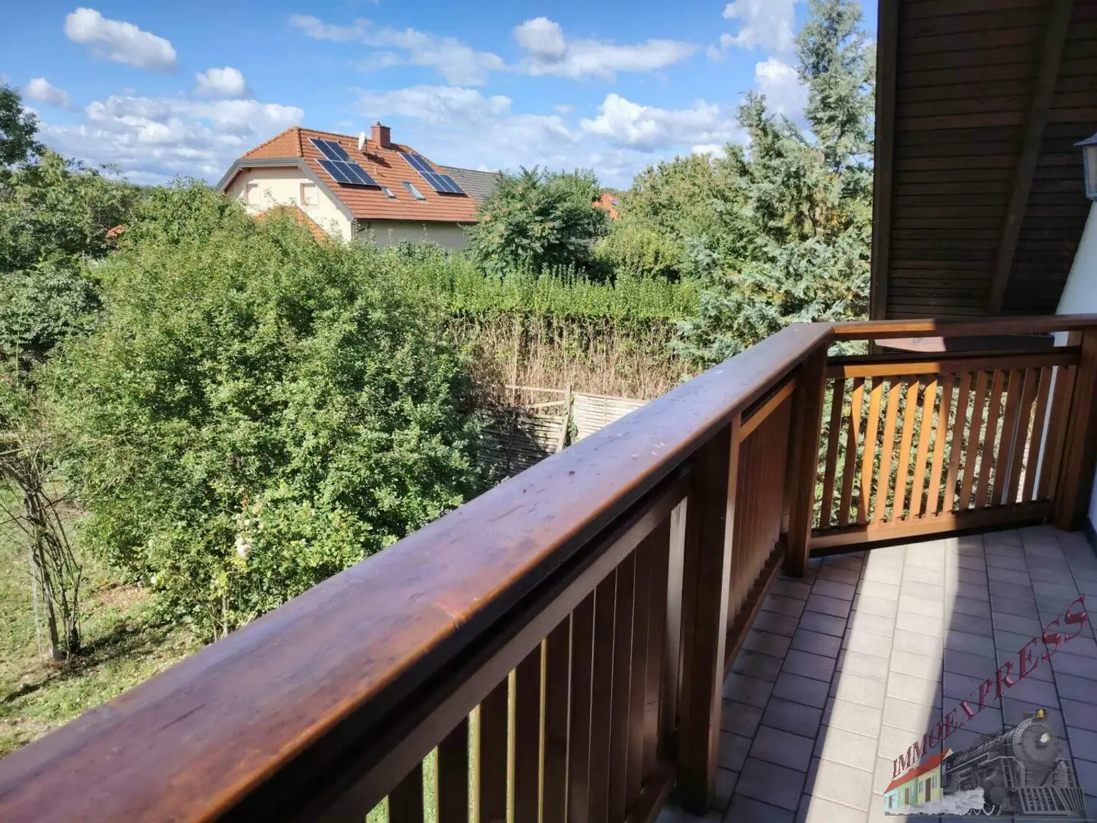 Großzügig gebautes Einfamilienhaus (Baumeisterhaus) auf 950m² Grund - nur ca. 25min nach Wien!