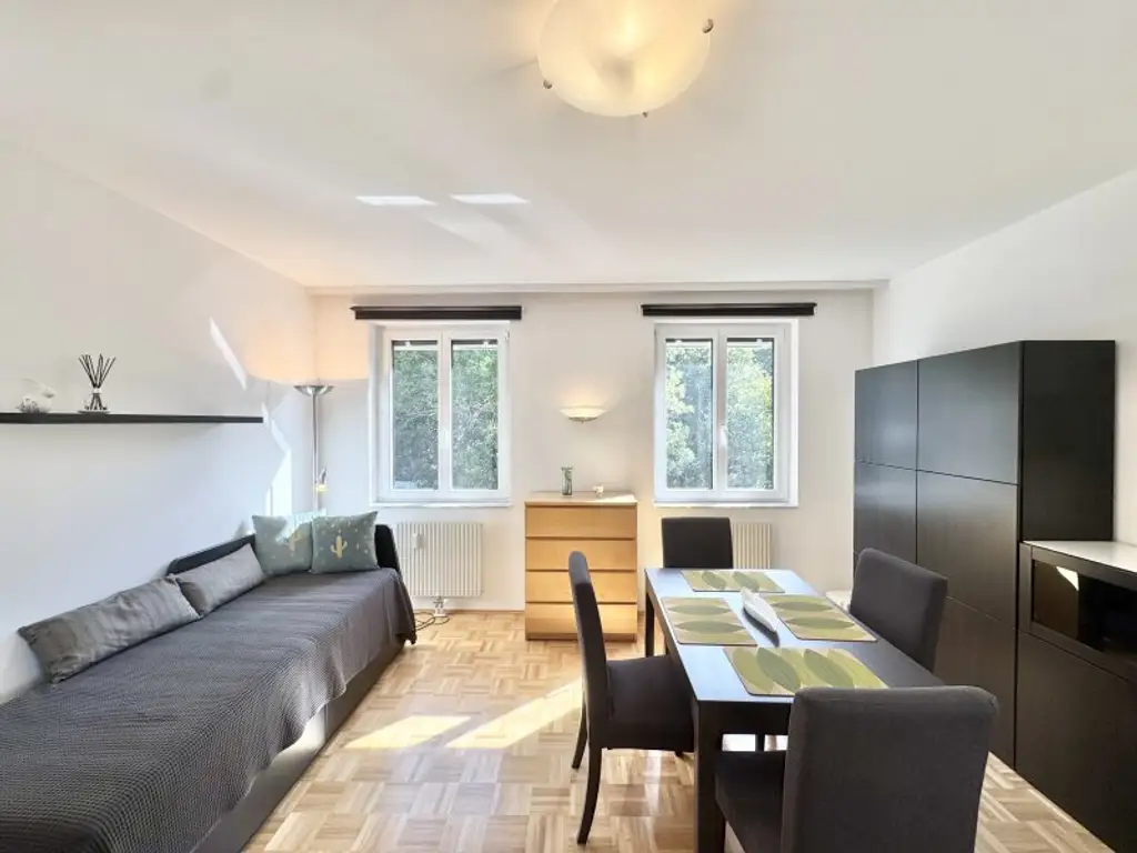 Helles, vollmöbliertes Studio in Ober St. Veit | Garagenstellplatz im Haus