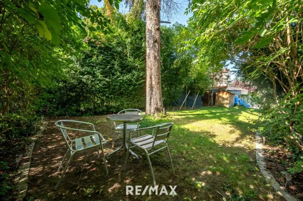 WOHNUNG IN ALTBAU-VILLA | EIGENGARTEN | SANIERUNGSBEDÜRFTIGES JUWEL