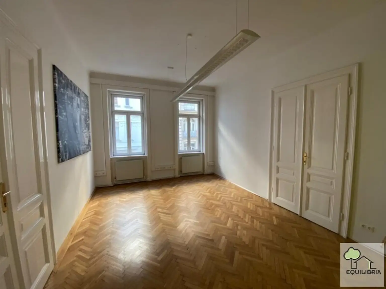 MODERNES ALTBAUBÜRO IN ZENTRALER LAGE