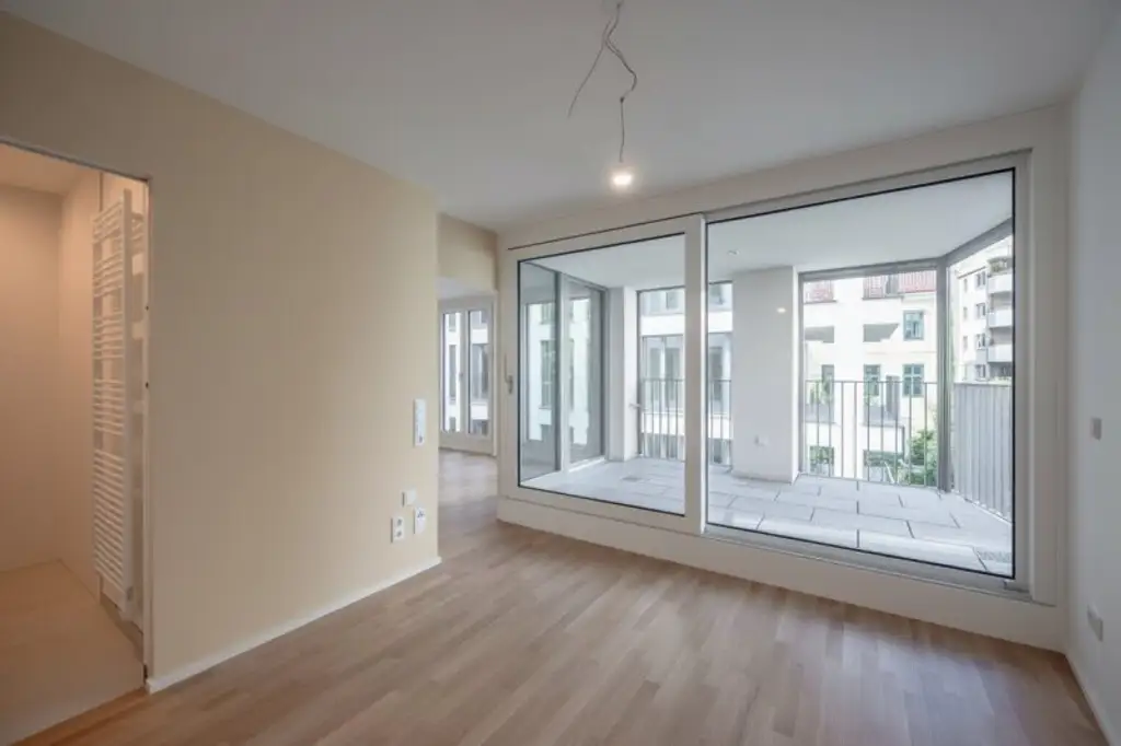 ++MOLLARD 50++ Exclusive 3-room apartment right in the heart of the city (3/3)