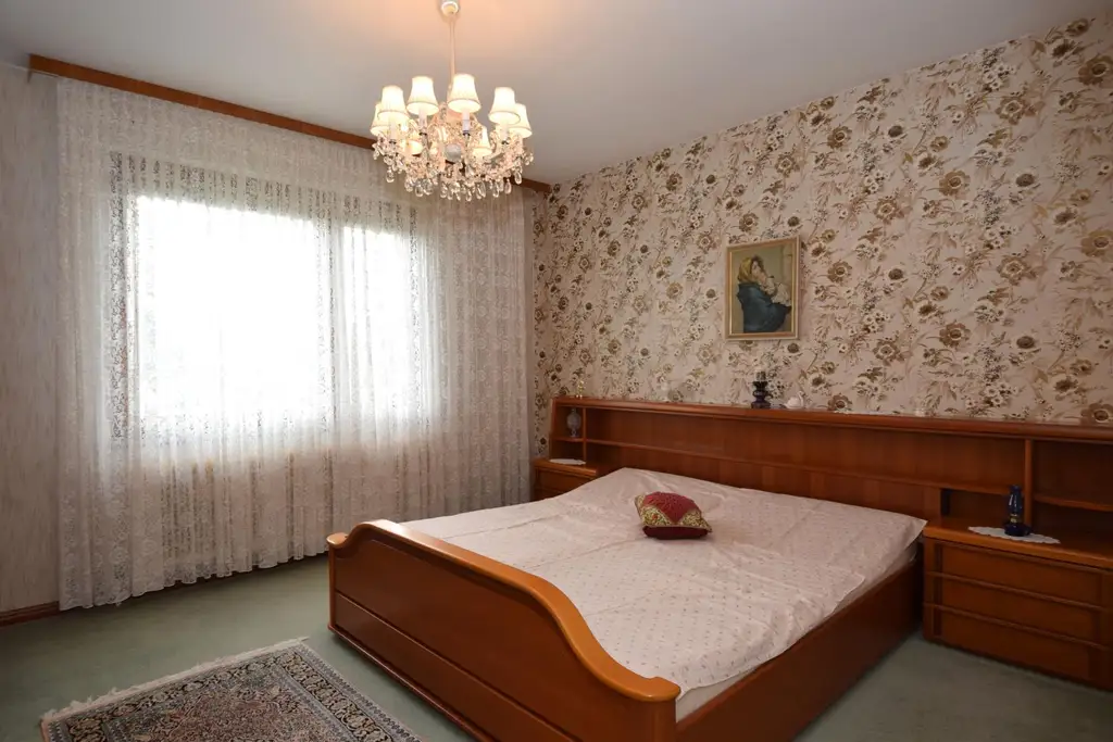Haus mit 2 Einheiten und Donaublick