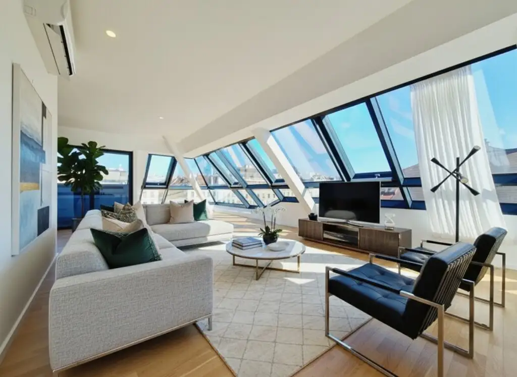 Traumhaftes Penthouse beim Naschmarkt mit sehr schönem Ausblick