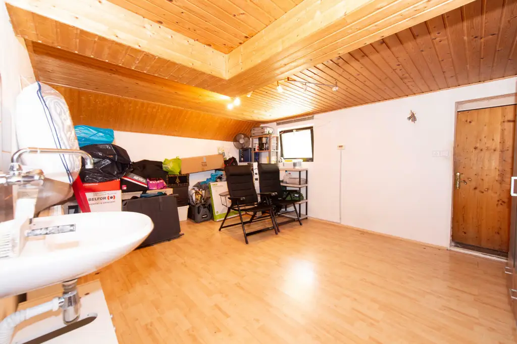 Laßnitzhöhe: Grundstück im Wert von € 430.000 + 509 m² Haus – alles zusammen nur € 595.000! Haus fast geschenkt!