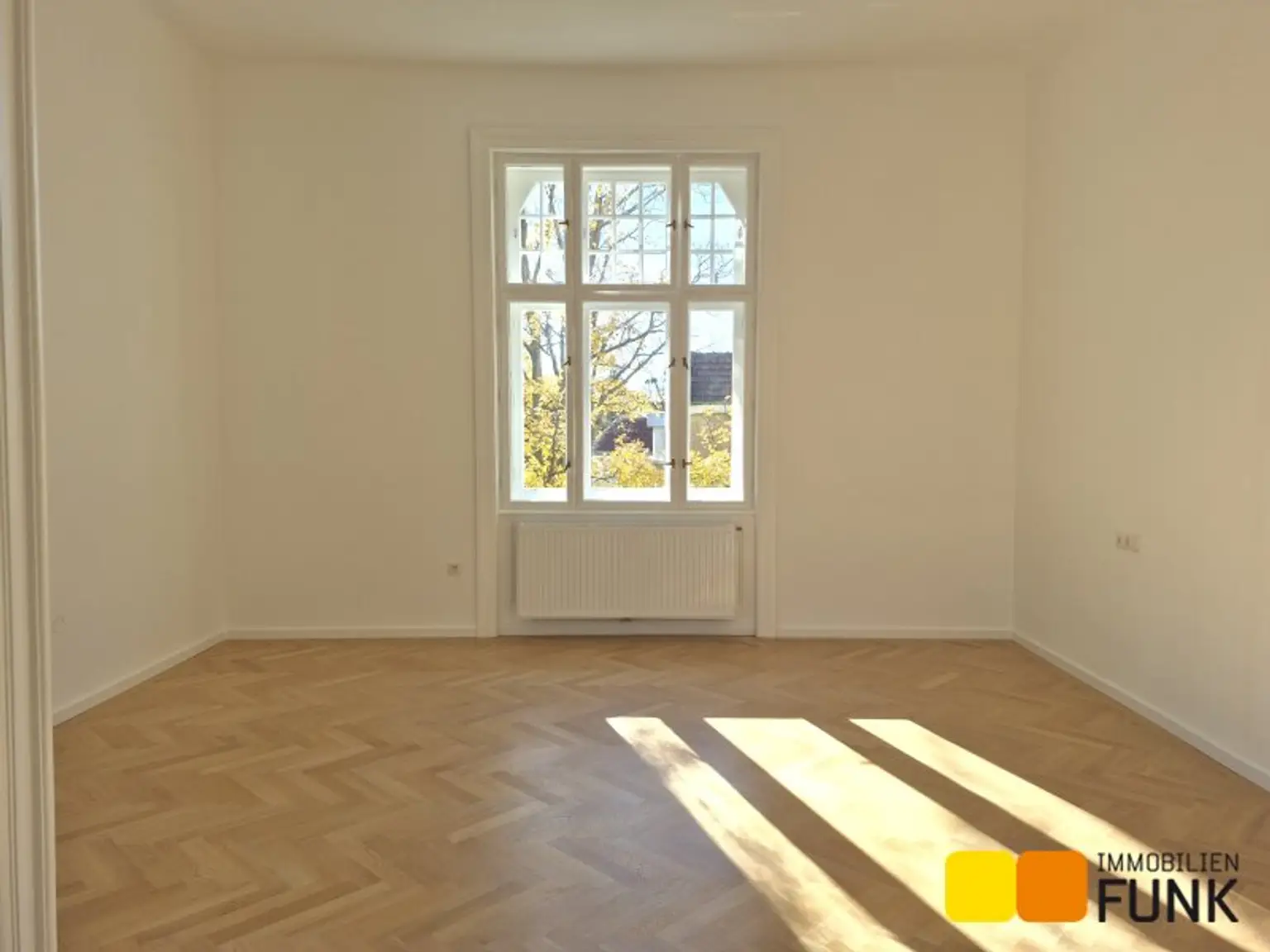 Herrschaftliche 5-Zimmerwohnung mit Balkon