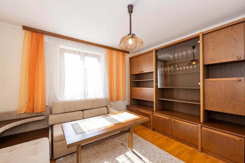 Einfamilienhaus mit großem Grundstück in sonniger Ruhelage