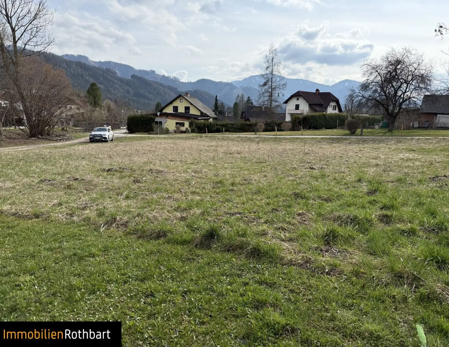 Sonniges Grundstück in ruhiger Lage!