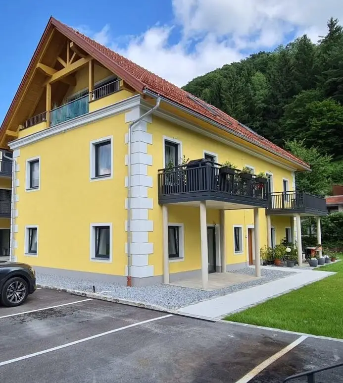 Zinshaus mit 14 Wohnungen und Erweiterungsfläche- Liebevoll renoviertes ehemaliges Herrenhaus einer Sensenschmiede