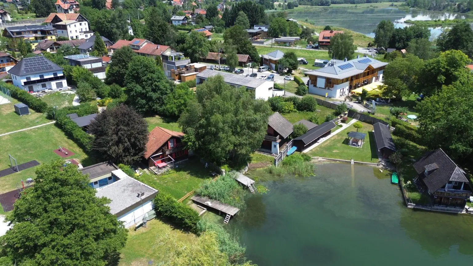 Helle und großzügige Gartenwohnung  in unmittelbarer Nähe zum malerischen Ossiachersee