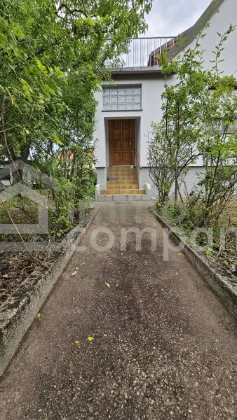 Renovierungsbedürftiges Haus mit Grünblick in Trautmannsdorf/Leitha zu verkaufen!