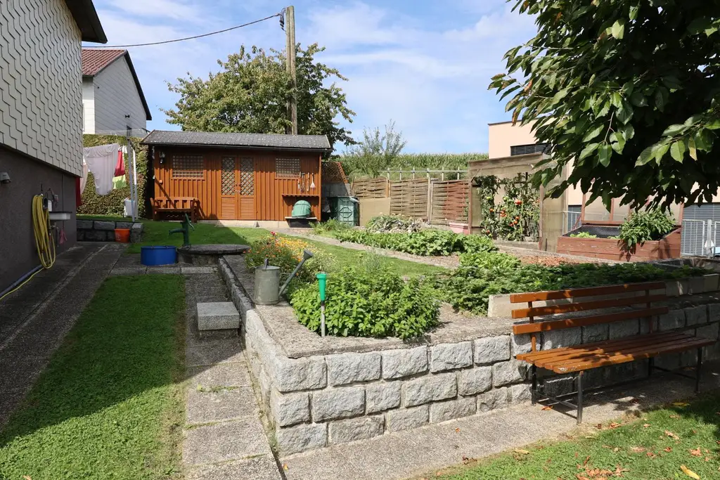 Gepflegtes Haus in ländlicher Lage