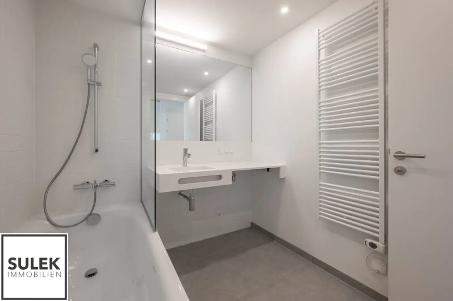 Ab November! Gemütliche, helle Kleinwohnung mit sonniger Loggia - Zweitbezug im Projekt Schön102