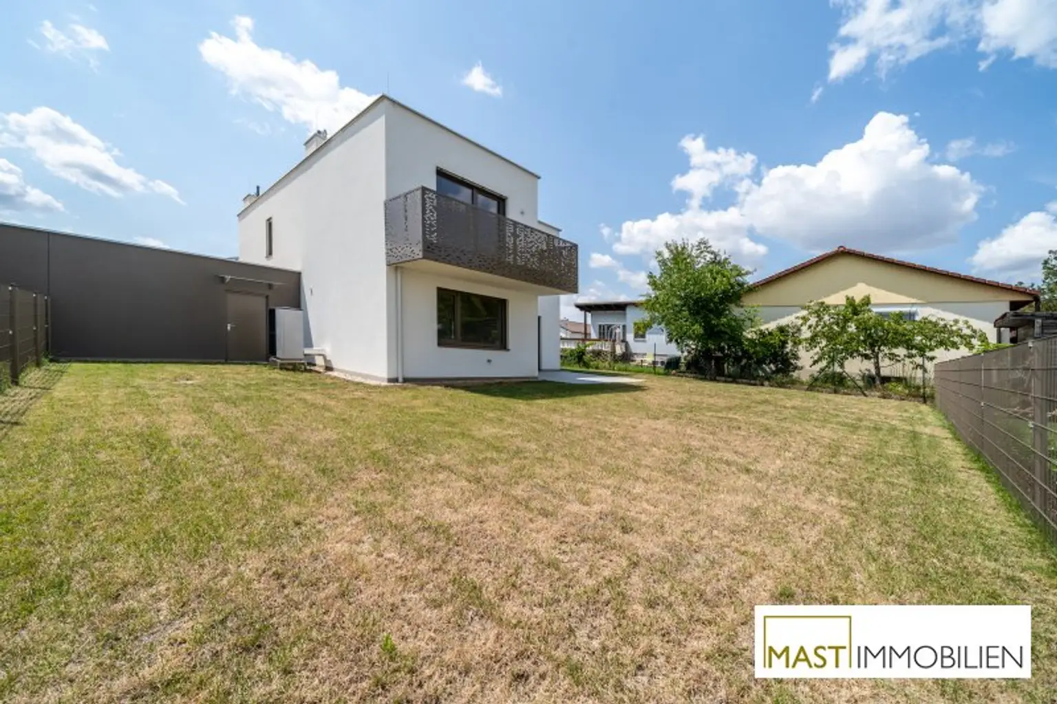 Exklusives 5-Zimmer Einfamilienhaus mit traumhaftem Garten