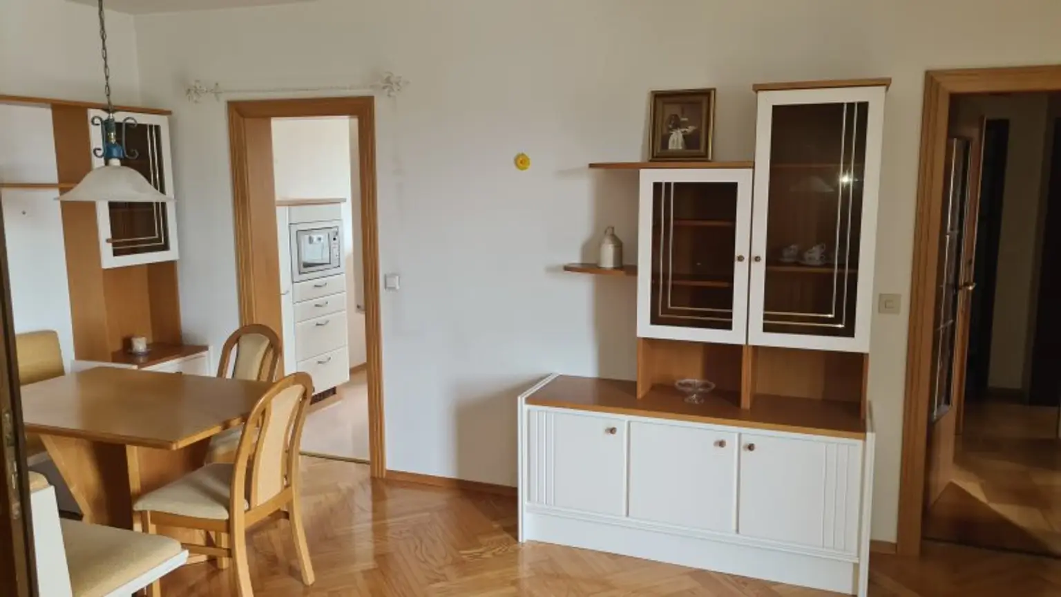 3 Zimmer-Wohnung mit Loggia und Einzelgarage in guter Lage
