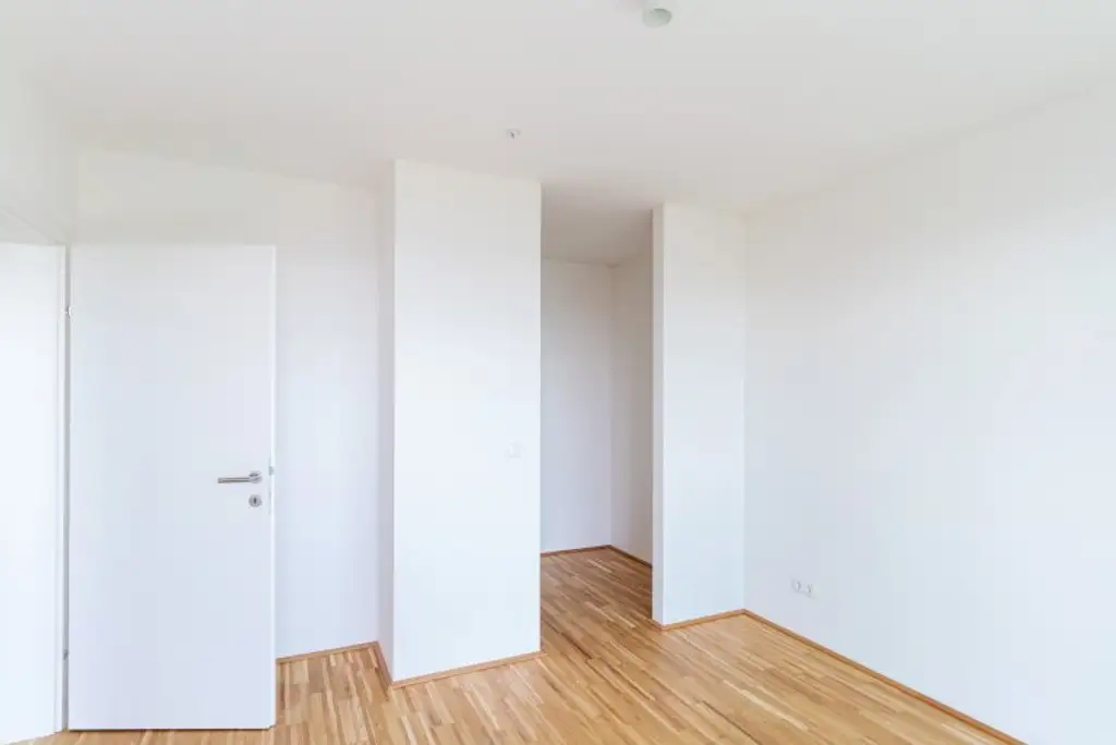 TABA Tower - Serviciertes Apartment mit grandiosem Fernblick direkt an der U1 Oberlaa - begehbarer Kleiderschrank, inkl. Heizung, Kühlung, Strom, Internet und Fitnessraum!