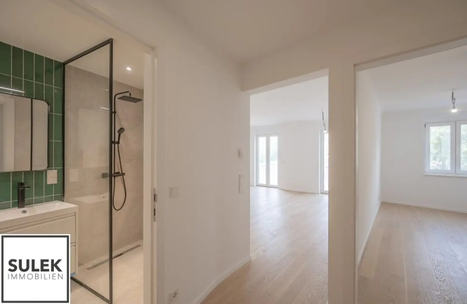 **Neu generalsaniert** Zentrale Lage mit Donaukanal-Blick und 2 getrennt begehbare Zimmer - perfekt für die Vermietung!