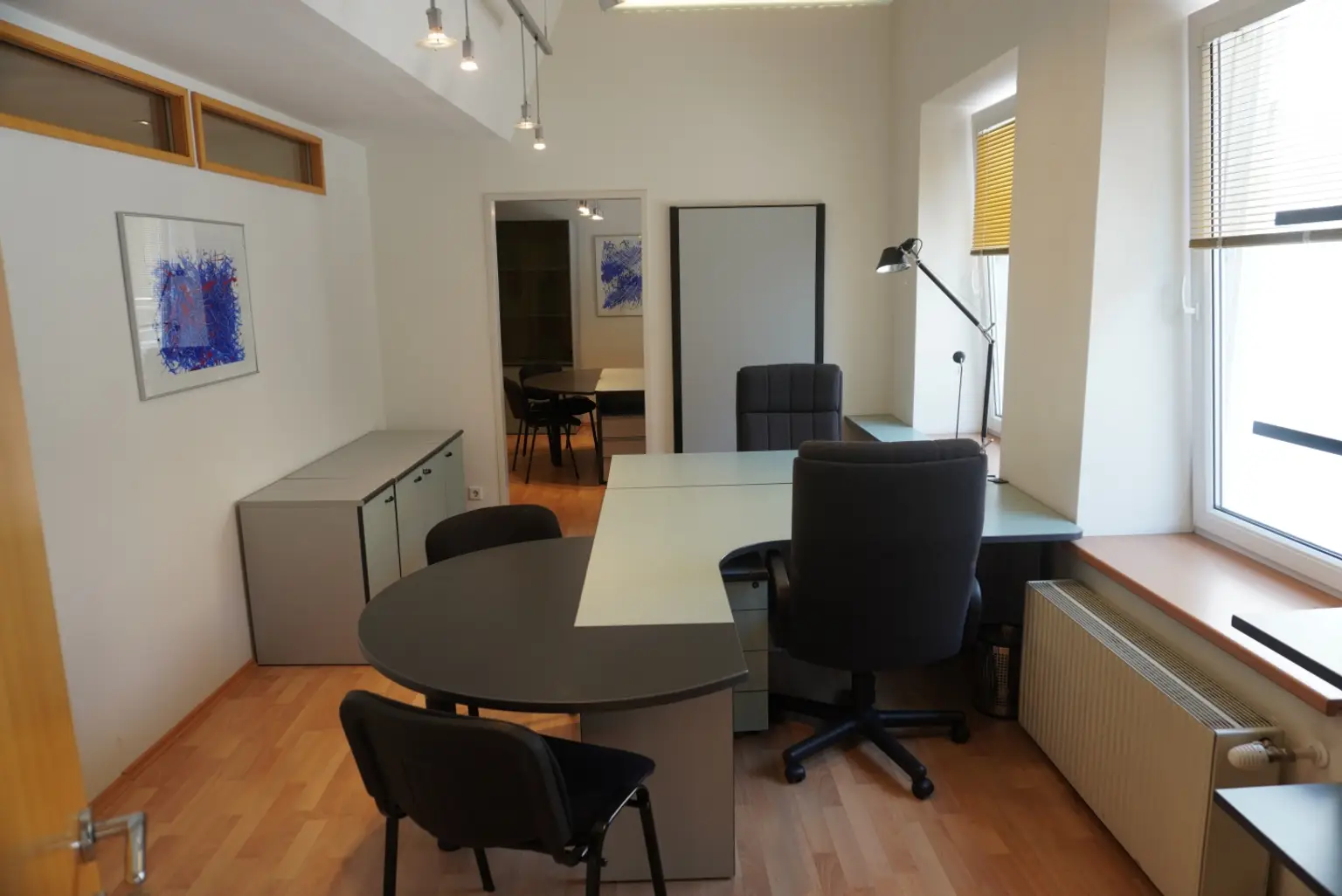 Büro 8