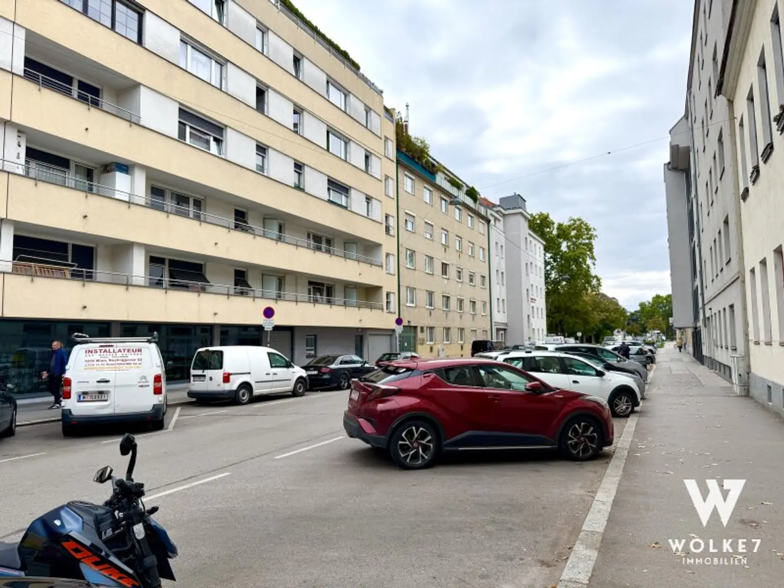 Zu vermieten: 1-Zimmer | großer Balkon | Hoßplatz 25er 26er | Keine Ablöse