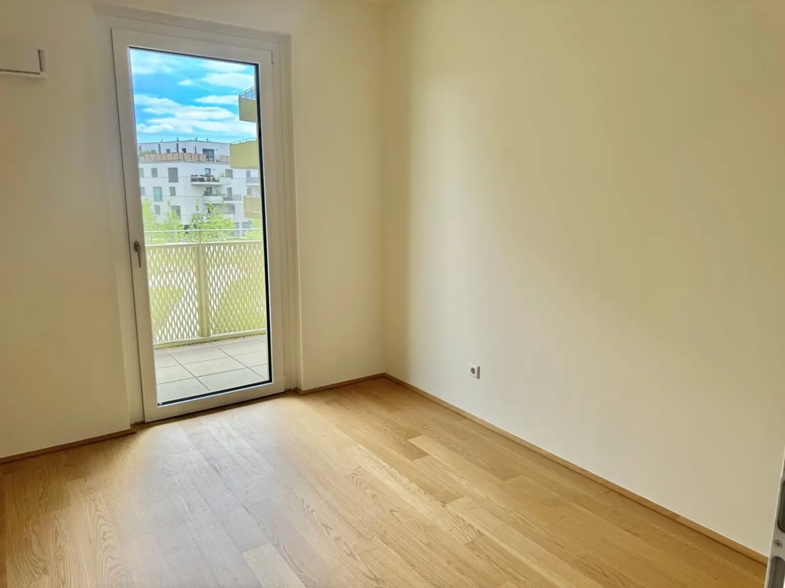 Neu und provisionsfrei: Erstbezug - seltene Gelegenheit zum Spitzenpreis (Gerasdorfer Straße)