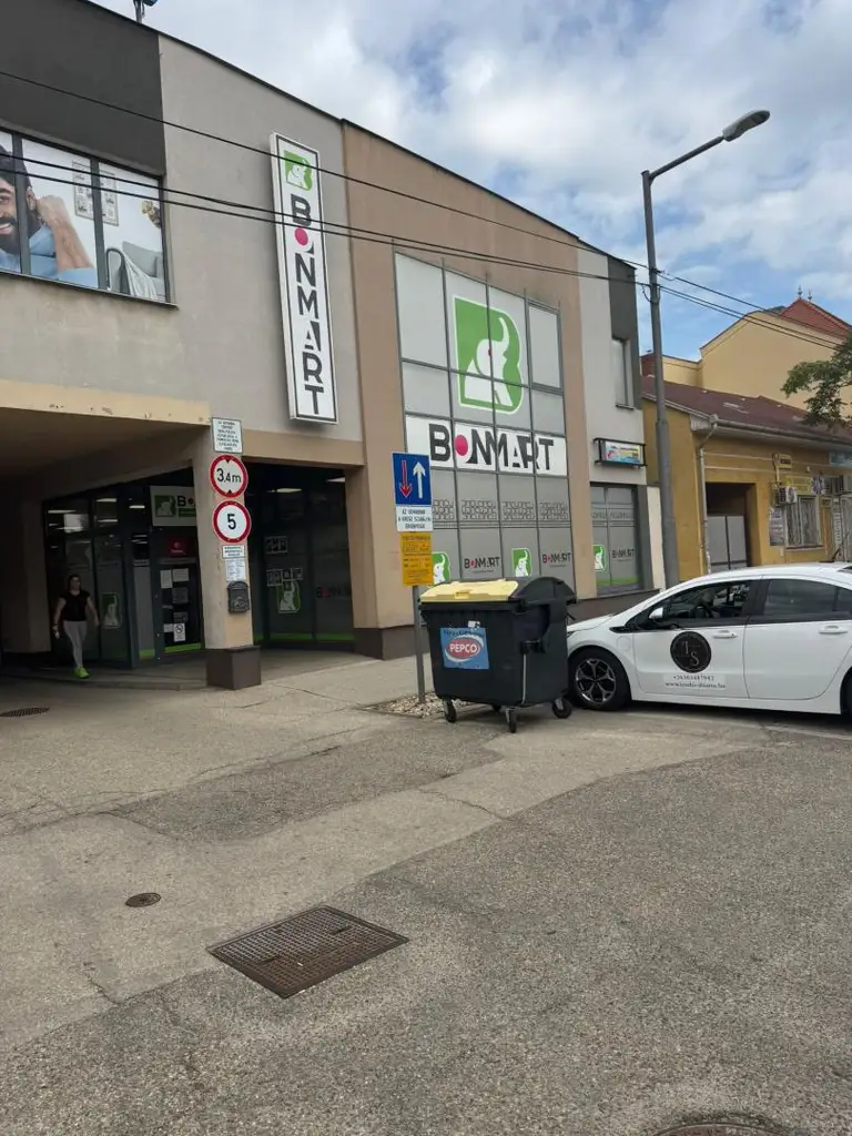 Renditestarkes Einkaufszentrum in Top-Innenstadtlage von Westungarn