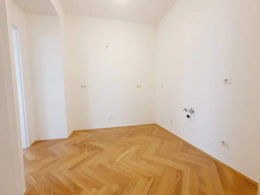 ERSTBEZUG Top sanierter Stilaltbau nahe Wiedner Hauptstraße