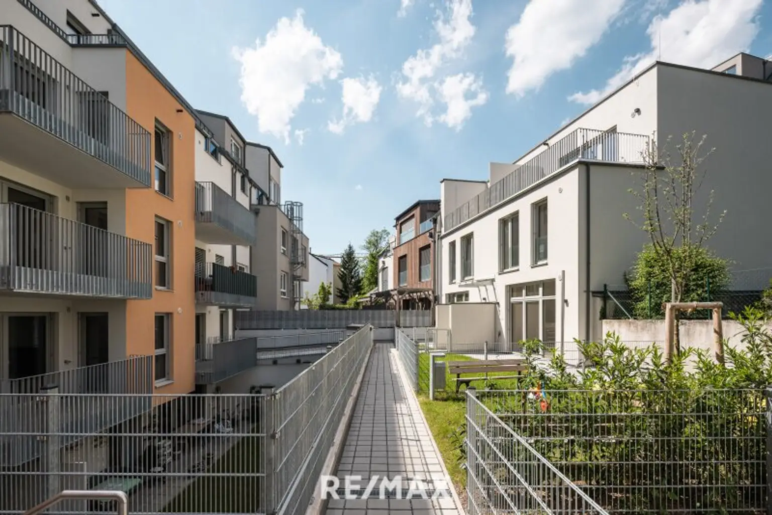 Innenhofseitige Hausansicht