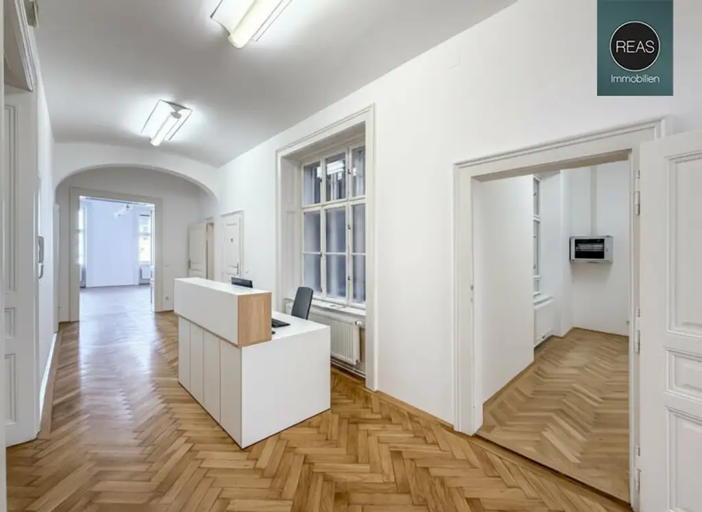 Klimatisiertes Büro bei neuer U5 Station! Repräsentatives Haus in bester Innenstadtlage bei der Votivkirche!