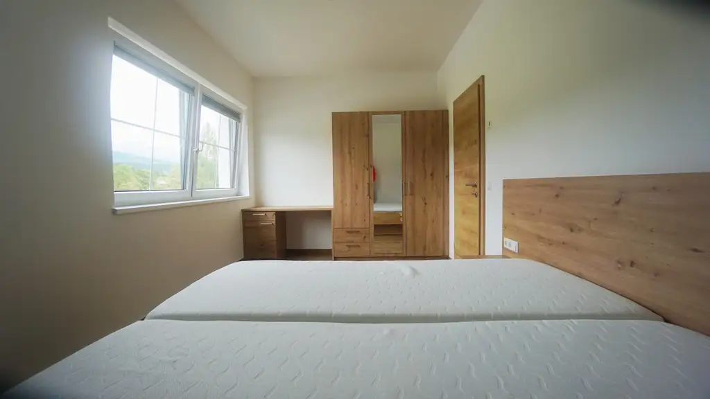Moblierte, exklusive, lichtdurchflutete 4 Zimmer Wohnung / Kurzzeitmiete möglich