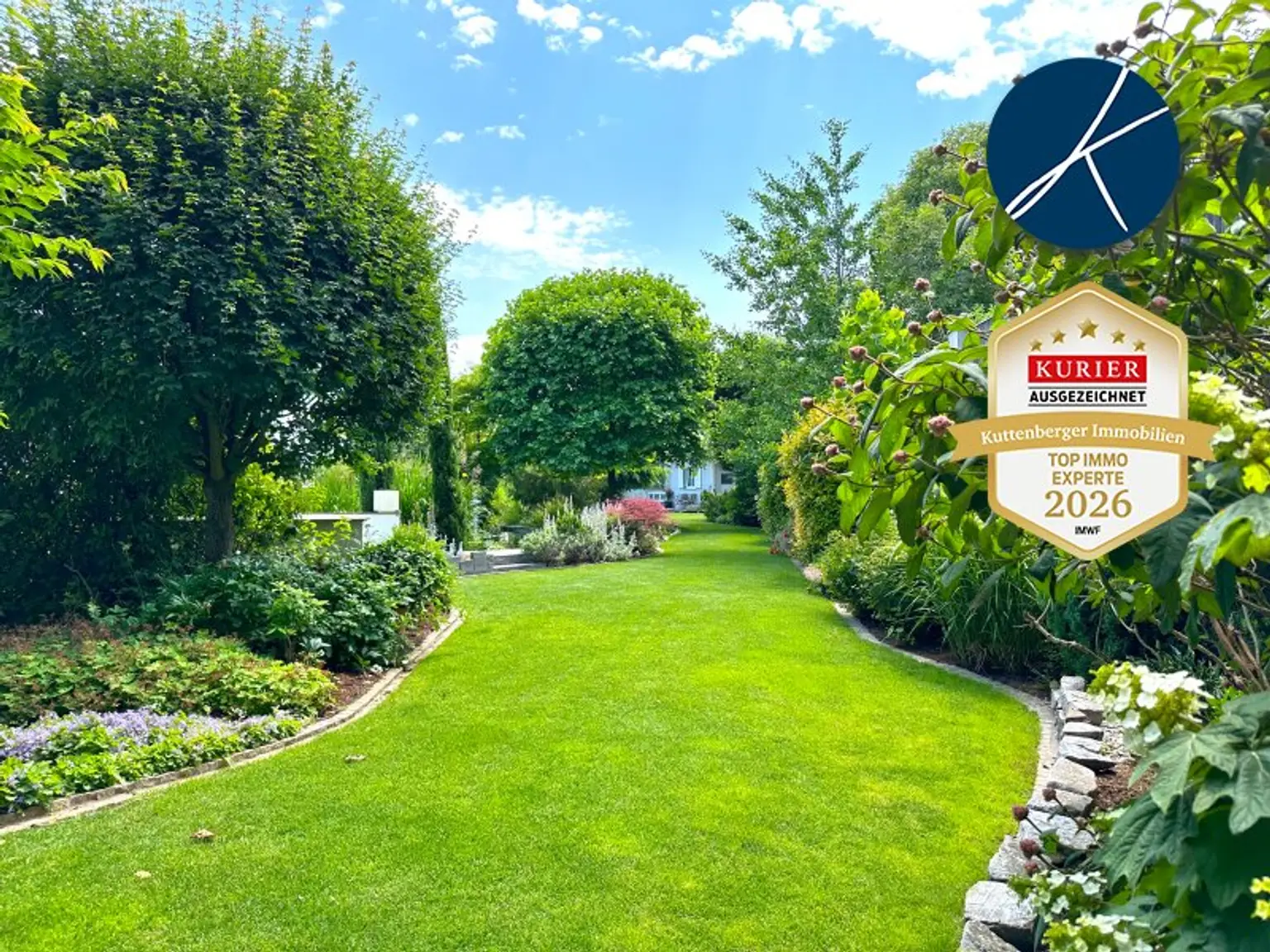 Traumgarten mit Koi-Teich und Wasserspielen