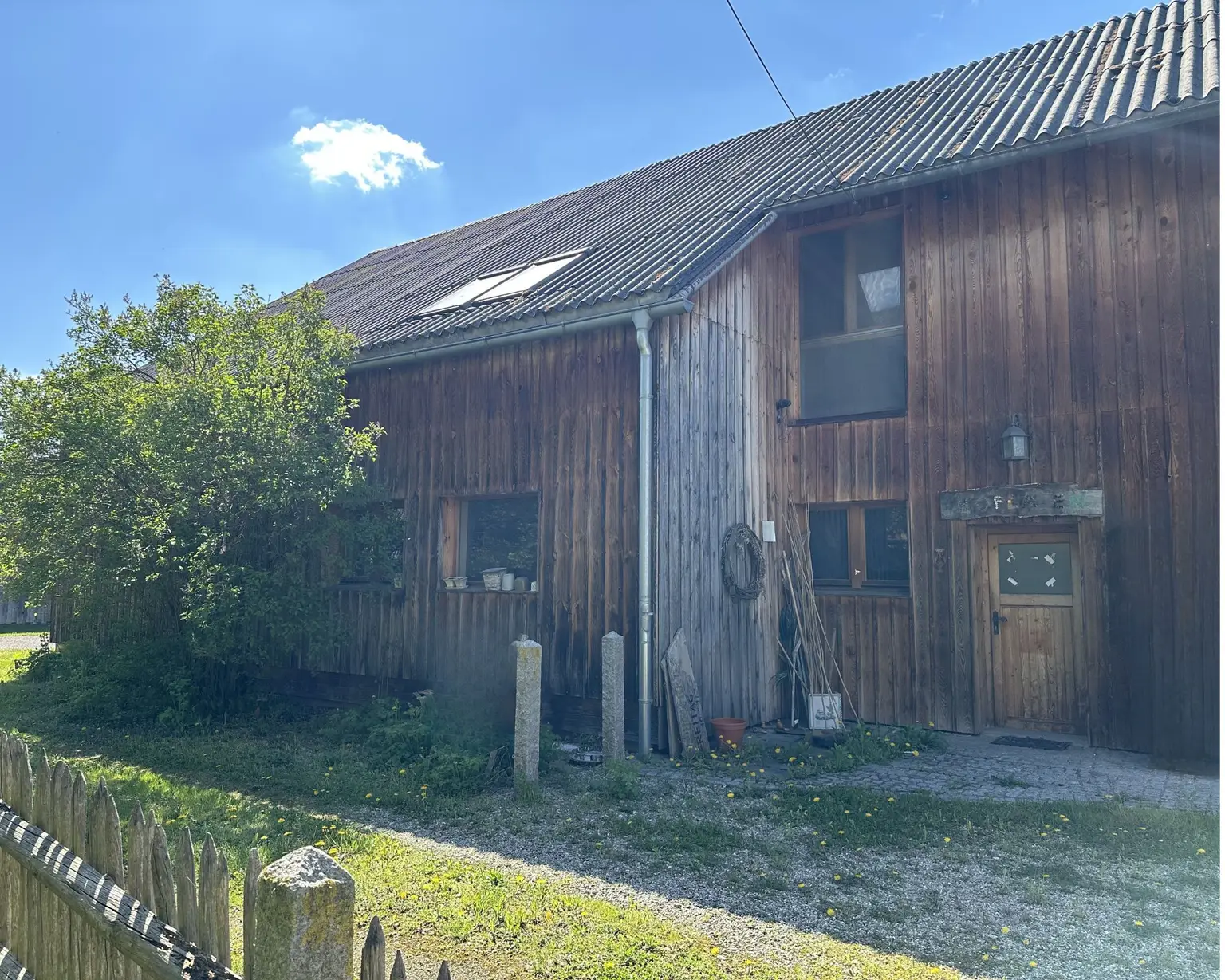 Einfamilienhaus mit großem Garten