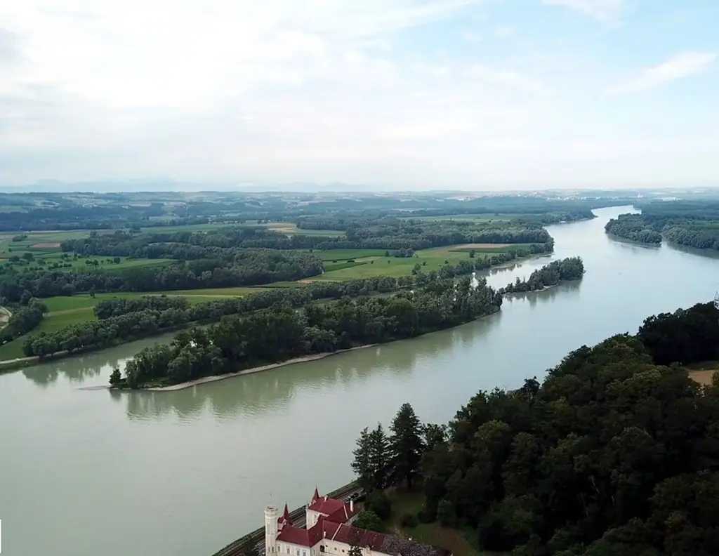 Schöner, erhabener Baugrund mit Donaublick - ink. EFH-Projekt mit Baugenehmigung!