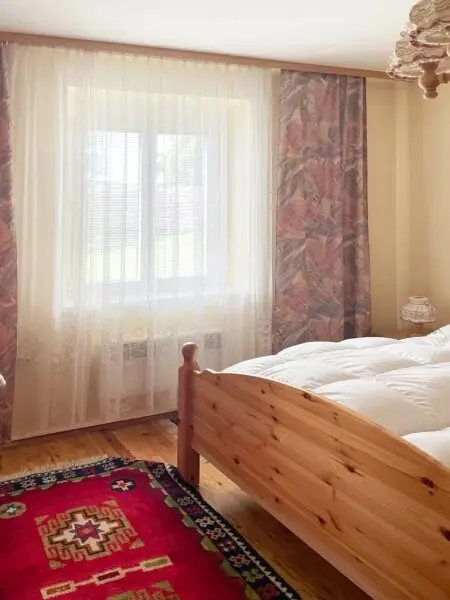 Großzügige 2 Zimmer-Loggia Wohnung - ruhig und gleichzeitig zentrumsnah - komplett möbliert