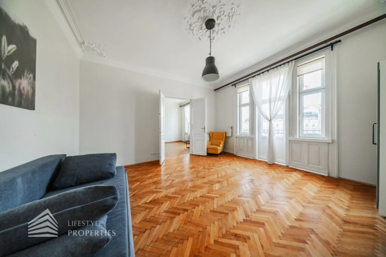 Schöne 2-Zimmer Wohnung mit Balkon, Nähe Westbahnhof