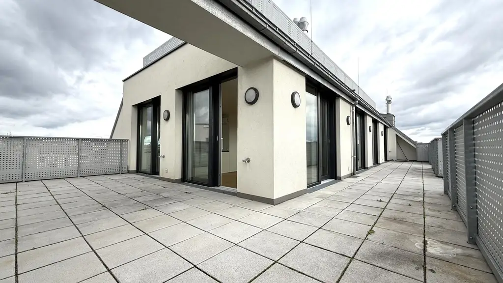 HIGH-LEVEL-PENTHOUSE mit POOL am Dach und DIREKTLIFT!!! 140m² TERRASSENFLÄCHE!!!
