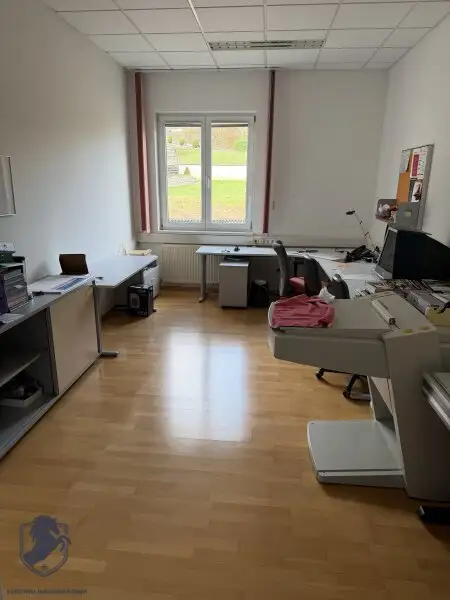 Bürogebäude nahe Haubiversum – Arbeiten mit Ötscherblick