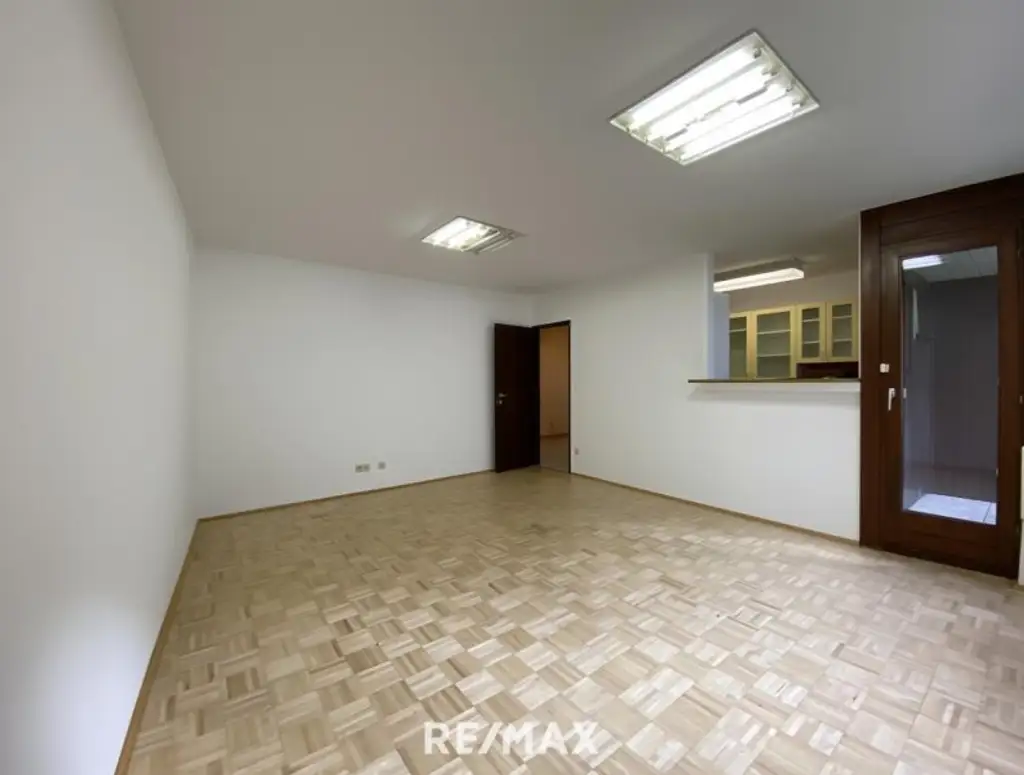 Loggia-Familien-Wohnung nahe U6 und Brunnenmarkt